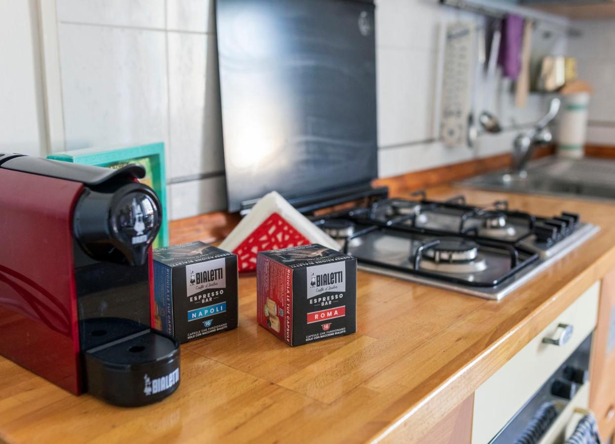 Incantevole Attico 1Minuto Dal Mare Wifi Netflix テッラチーナ エクステリア 写真